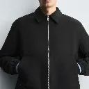 blouson-technique-zara-noir-relaxed-fit4.webp